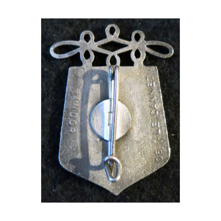 8° RH : insigne métallique du 8° régiment de hussards de fabrication Andor en émail