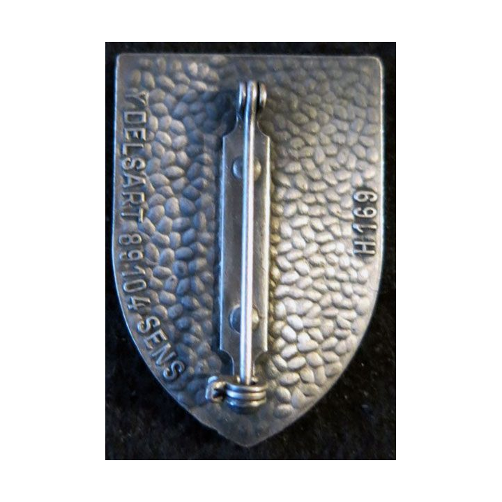 12° RC : insigne métallique du 12° régiment de cuirassiers de fabrication Delsart H. 169