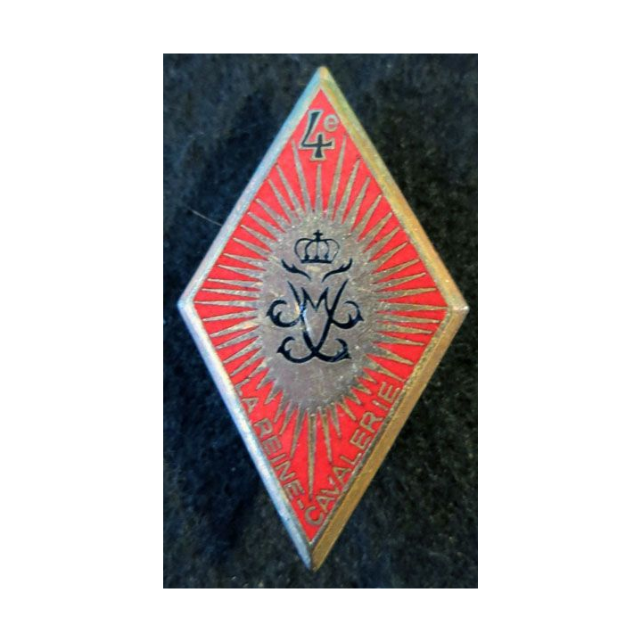 4° RC : insigne métallique du 4° régiment de cuirassiers de fabrication A. Bertrand G. 942 en émail