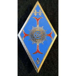 11° RC : insigne métallique du 11° régiment de cuirassiers de fabrication Delsart G. 3016