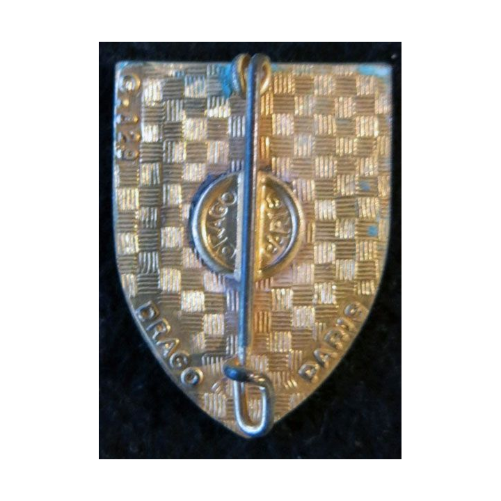 6° RC : insigne métallique du 6° régiment de cuirassiers de fabrication Drago Paris G. 829 en émail