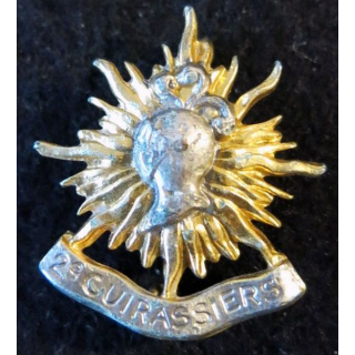 2° RC : insigne métallique du 2° régiment de cuirassiers de fabrication A.B Paris G. 2861