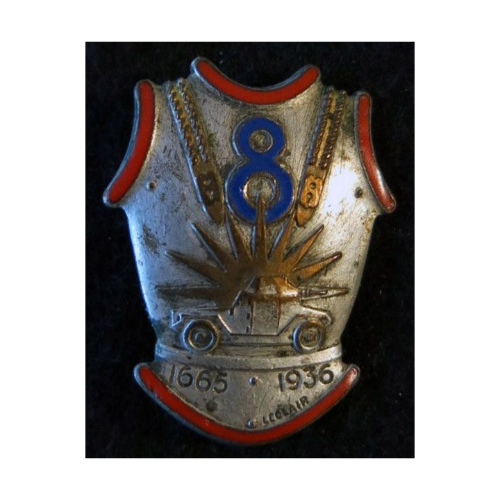 8° RC : insigne métallique du 8° régiment de cuirassiers petit modèle de fabrication Arthus Bertrand petit modèle émail
