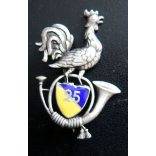 25° BCA : insigne métallique 25° bataillon de chasseurs alpins coq cor