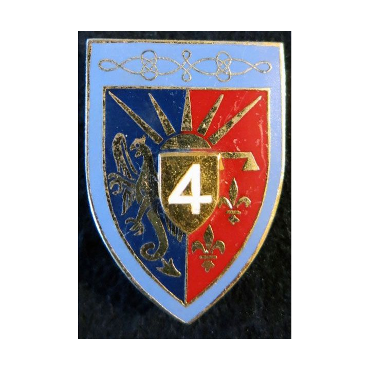 4° RH : insigne métallique du 4° régiment de hussards de fabrication Delsart G. 441