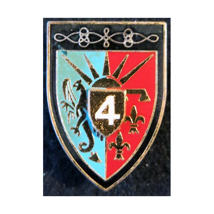 4° RH : insigne métallique du 4° régiment de hussards de fabrication Delsart G. 441