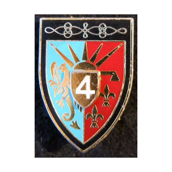 4° RH : insigne métallique du 4° régiment de hussards de fabrication Delsart G. 441