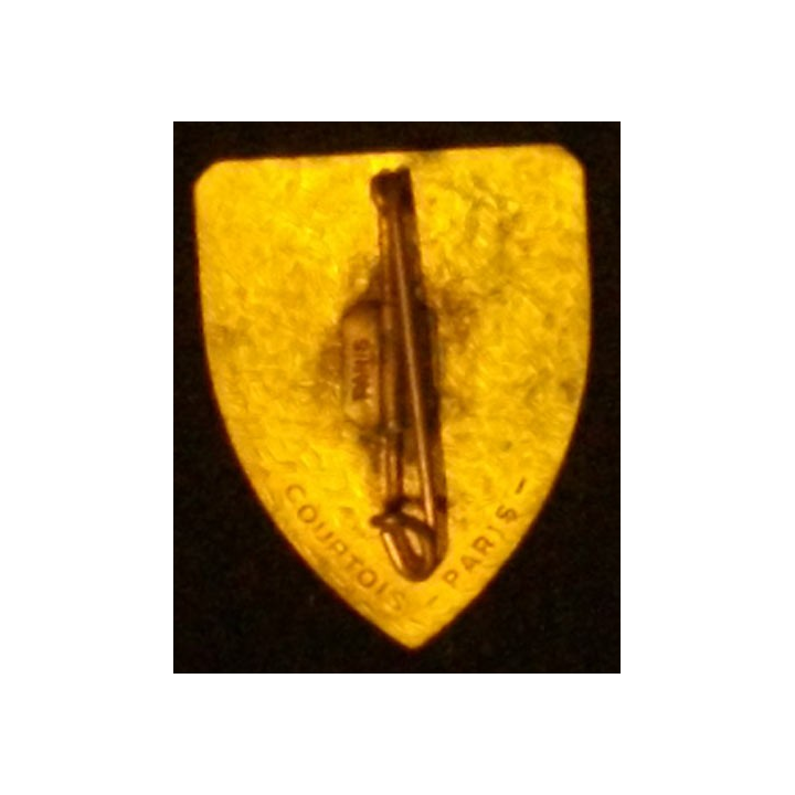  Insigne métallique du croiseur Jeanne d'Arc de fabrication Courtois