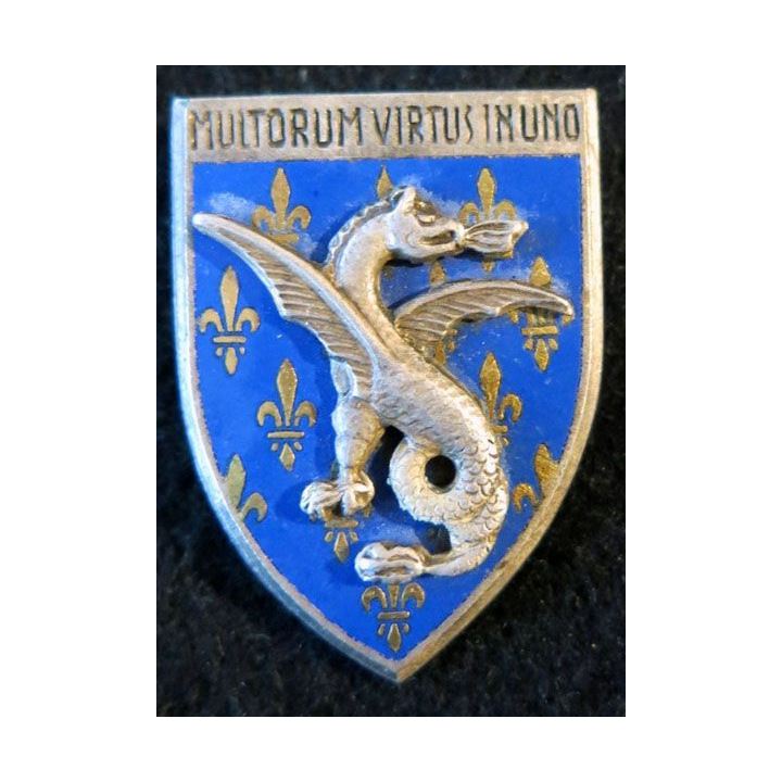 18° RD : insigne métallique du 18° régiment de dragons de fabrication Drago Paris G.1913 en émail