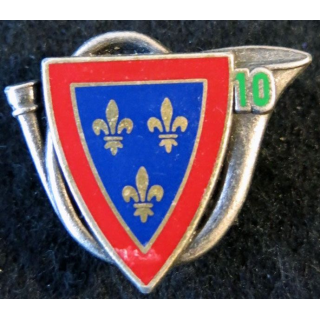 10° RCH : insigne métallique du 10° régiment de chasseurs de fabrication Drago Paris G. 2733
