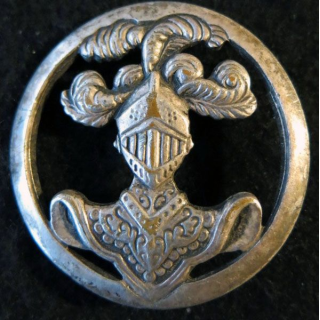 insigne de béret de l’arme blindée cavalerie de fabrication B.V Ambert