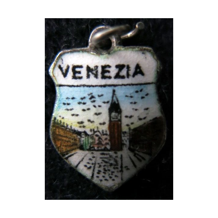 BLASON NANCY : Ancien blason en émail de la ville de Nancy 24 x 34 mm avec anneau