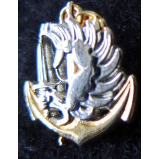 PARACHUTISTE : pin's représentant l'insigne de béret des parachutistes coloniaux réduction 18 mm