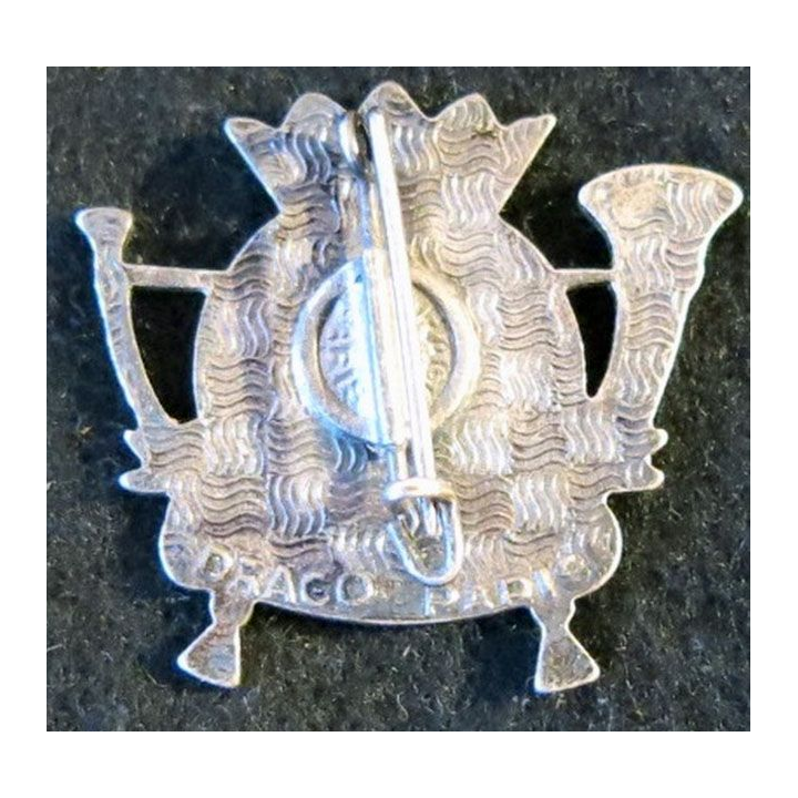 BELGIQUE : insigne métallique du 1° régiment de carabinier belge de fabrication Drago Paris en émail