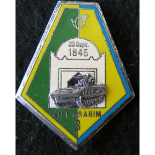 8° GCM : insigne métallique de la 3° compagnie du 8° groupe de chasseurs mécanisés Y. Delsart