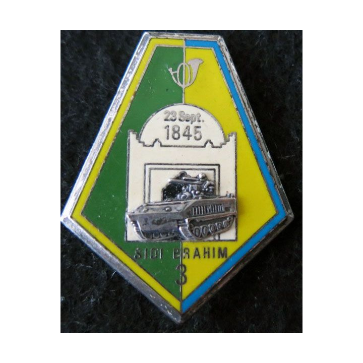 8° GCM : insigne métallique de la 3° compagnie du 8° groupe de chasseurs mécanisés Y. Delsart
