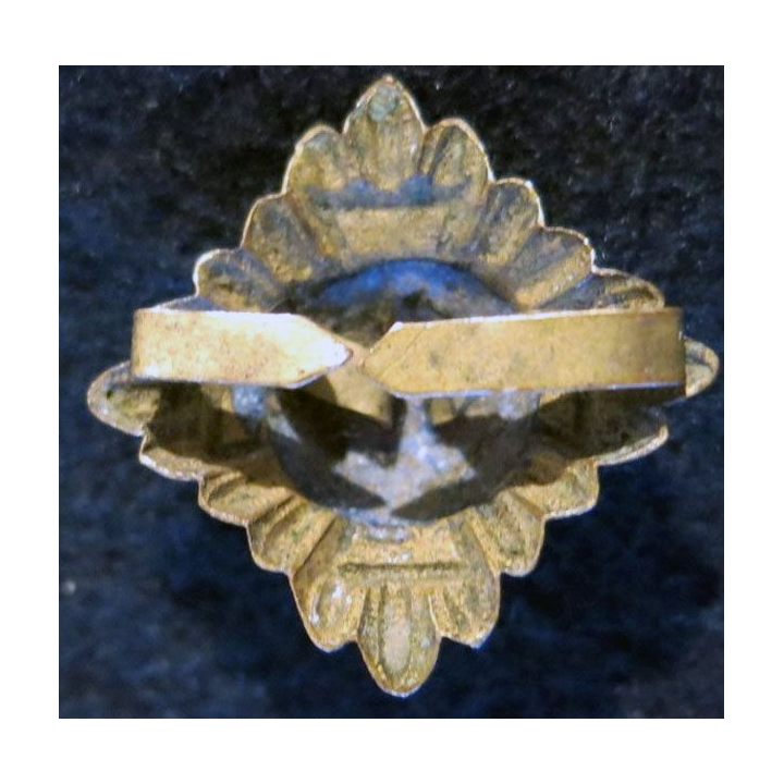 INCONNU : insigne métallique inconnu