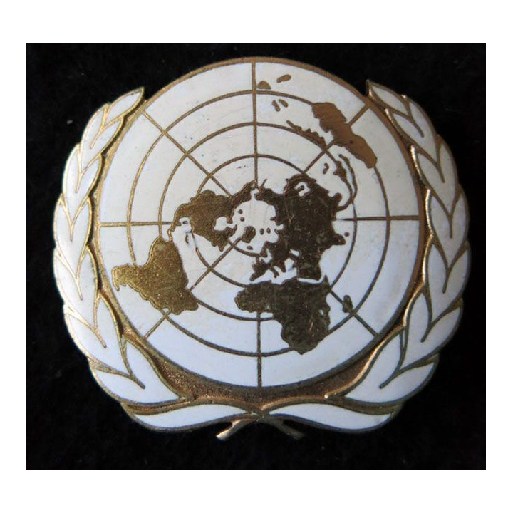 INSIGNE DE BÉRET : insigne métallique de béret bombé de l'Organisation des Nations Unies attache cassée