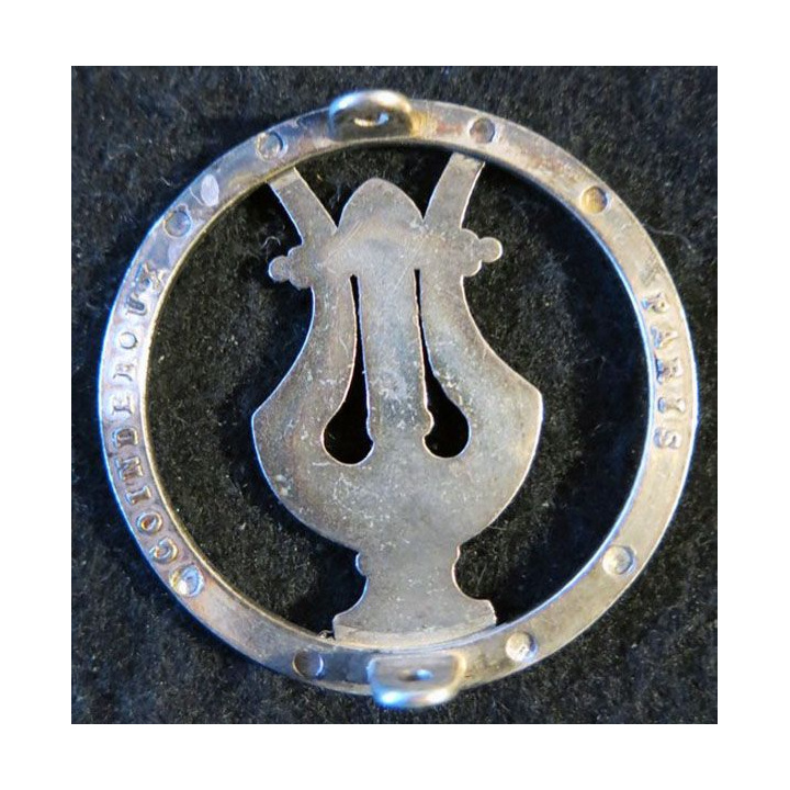 INSIGNE DE BÉRET : Insigne béret de musique militaire de fabrication Coinderoux argenté