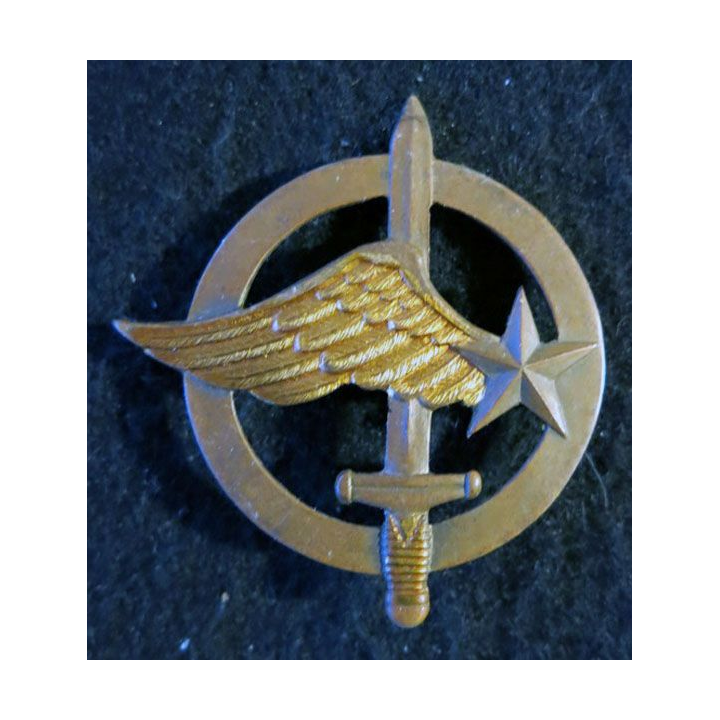 INSIGNE DE BÉRET : Insigne de béret des commandos de l'air de fabrication non marquée