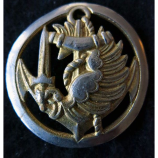 INSIGNE DE BÉRET PARA TDM : insigne de béret cerclé des troupes parachutistes aéroportées des troupes de marine doré embouti