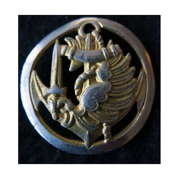 INSIGNE DE BÉRET PARA TDM : insigne de béret cerclé des troupes parachutistes aéroportées des troupes de marine doré embouti