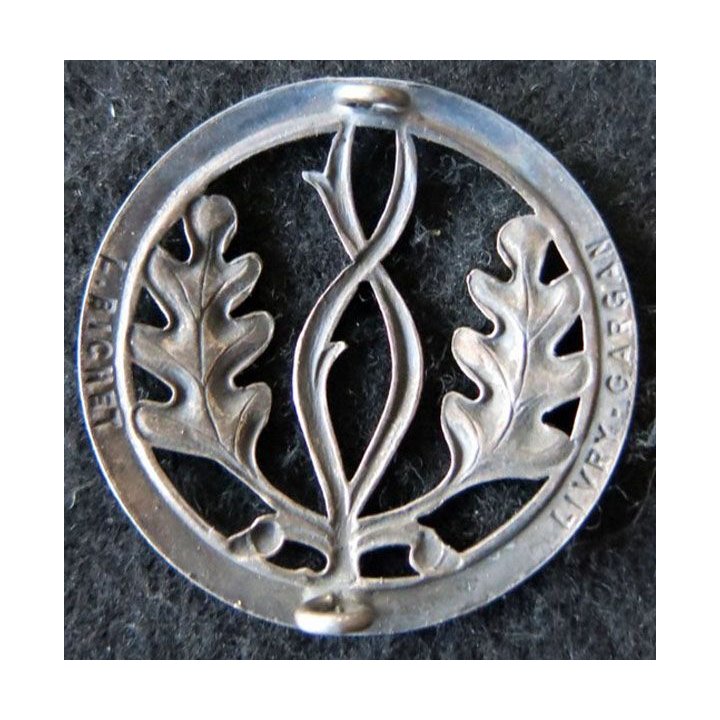 INSIGNE DE BÉRET : insigne de béret du trésor aux armées de fabrication L. Bichet argenté
