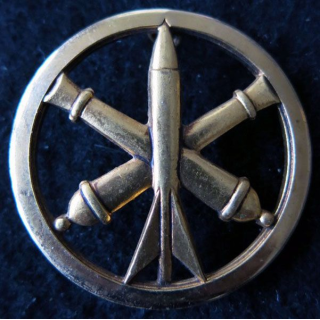 INSIGNE DE BÉRET : insigne béret de l'Artillerie de fabrication Beraudy-Vaure