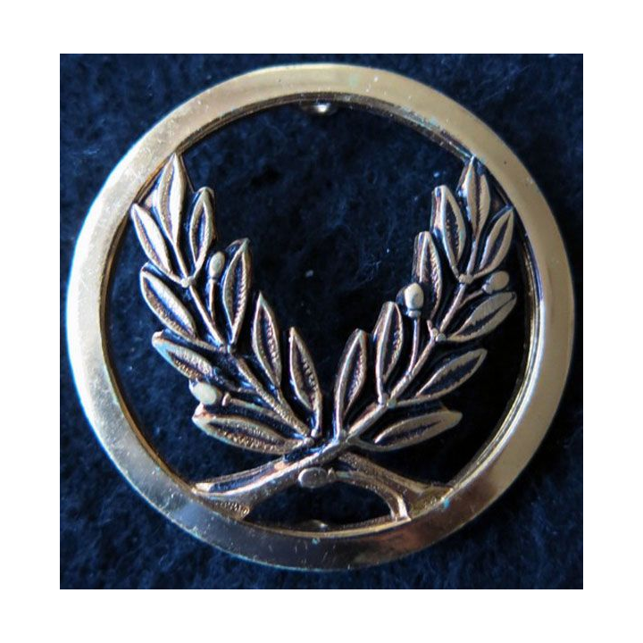 INSIGNE DE BÉRET : Insigne de béret de l’aumônerie générale de fabrication L. Bichet