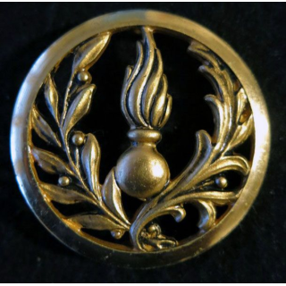 INSIGNE DE BÉRET : insigne de béret de l'Intendance et du commissariat doré de fabrication Beraudy-Vaure