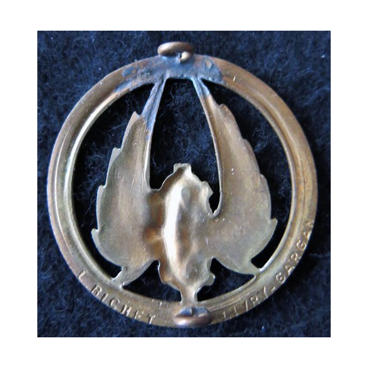 INSIGNE DE BÉRET : insigne de béret de l'arme du train de fabrication L. Bichet cuivré (RARE)