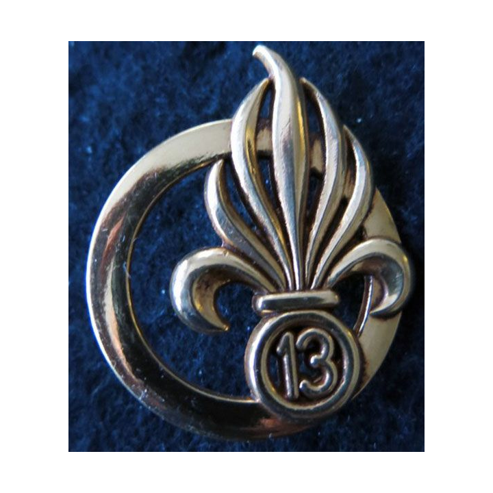 INSIGNE DE BÉRET 13° DBLE : insigne de béret de la 13° demi brigade de la Légion étrangère de fabrication Coinderoux G. 3840