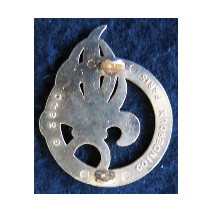 INSIGNE DE BÉRET COMLE : insigne de béret du commandement de la Légion étrangère de fabrication Coinderoux G. 3840