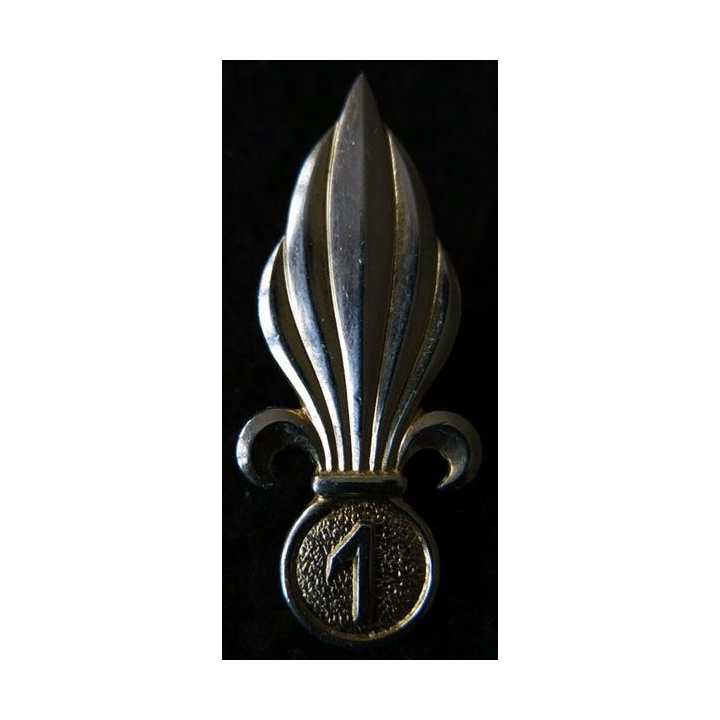 INSIGNE DE BÉRET 1° REI : insigne de béret du 1° régiment étranger d'infanterie de fabrication Courtois Paris