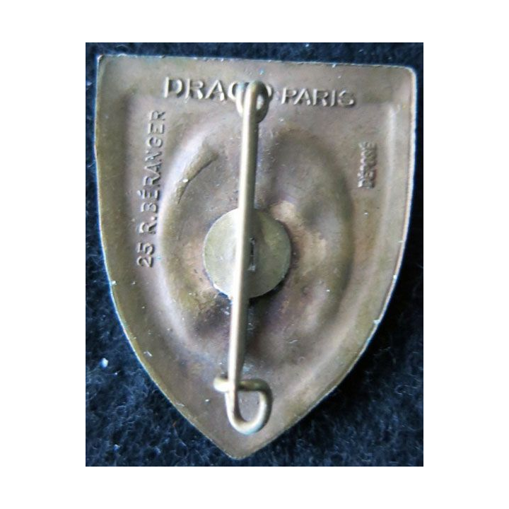 5° RI : insigne métallique du 5° régiment d'infanterie Navarre sans peur Drago Paris Béranger déposé en émail blanc
