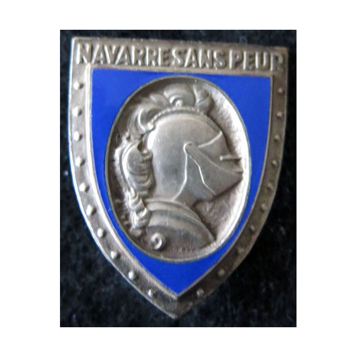 5° RI : insigne métallique du 5° régiment d'infanterie Navarre sans peur Drago Paris Béranger déposé en émail bleu