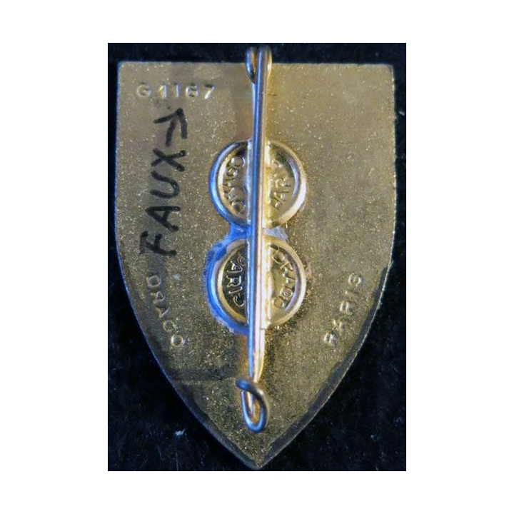 6° RI : 6° régiment d'infanterie de fabrication Drago Paris G. 1167 en émail faux numéro