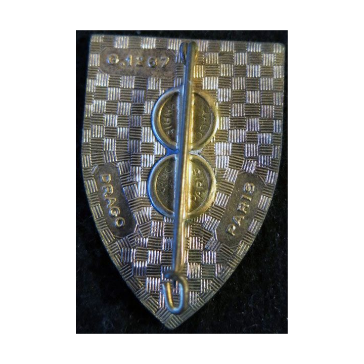 6° RI : 6° régiment d'infanterie de fabrication Drago Paris G. 1267 en émail de 1956