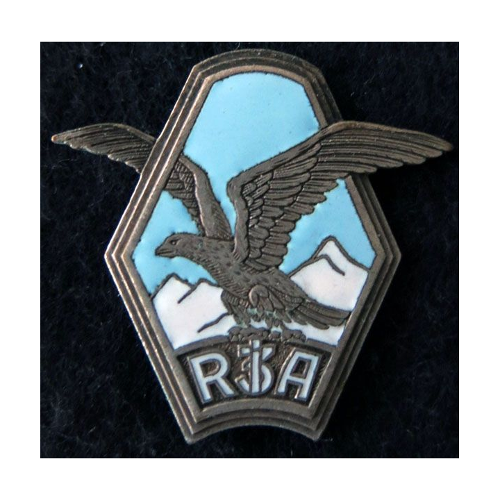 3° RIA : insigne métallique du 3° régiment d'infanterie Alpine fabrication Drago Beranger déposé émail