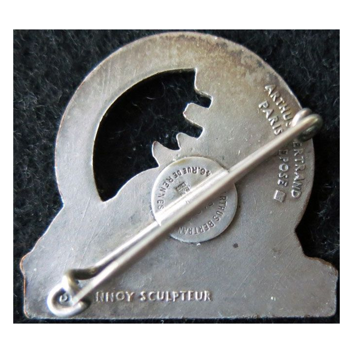 1° RI : 1° régiment d'infanterie de fabrication Arthus Bertrand signé Delanoy sculteur émail