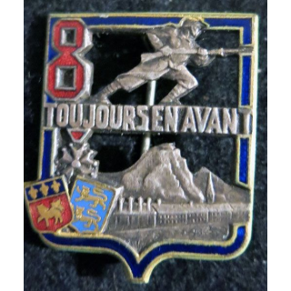 8° RI : insigne métallique du 8° régiment d'Infanterie de fabrication Drago Béranger H. 277  Rouen émail