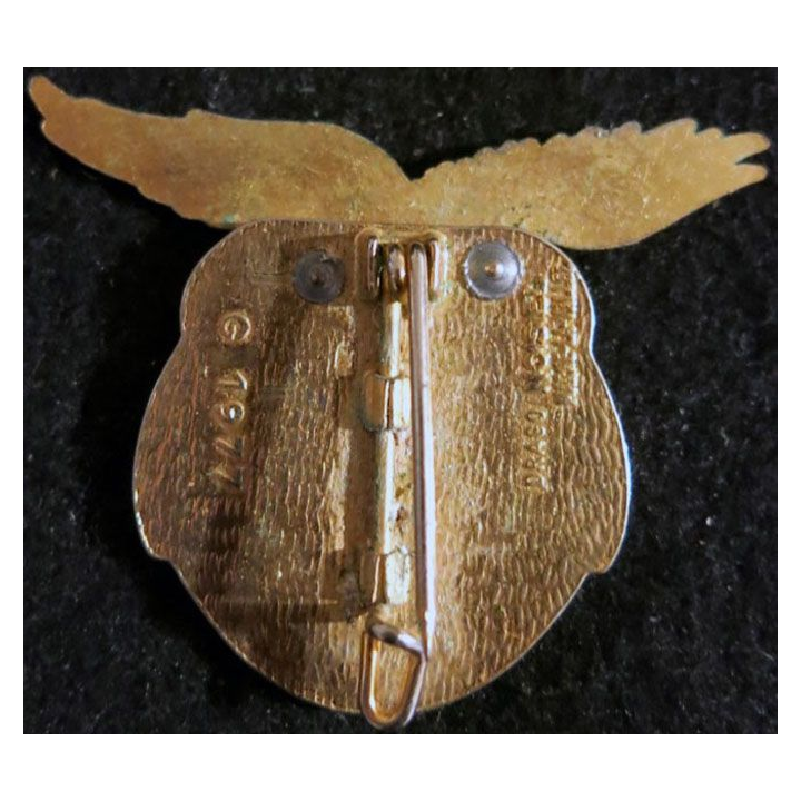 20° RI : insigne métallique du 20° régiment d''infanterie de fabrication Drago Noisiel G. 1977