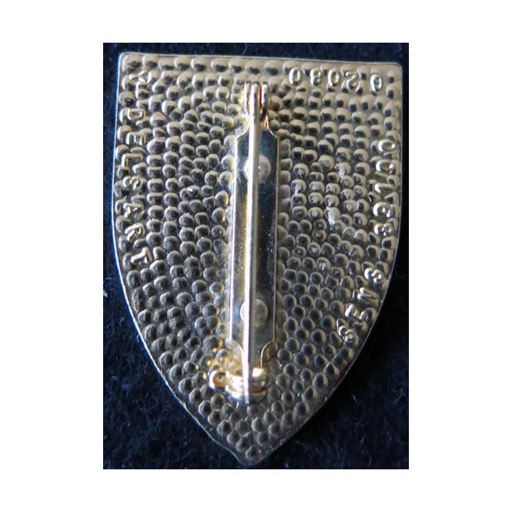 23° RI : Insigne métallique du 23° régiment d'infanterie de fabrication Delsart Sens G. 2080 dos grenu et doré