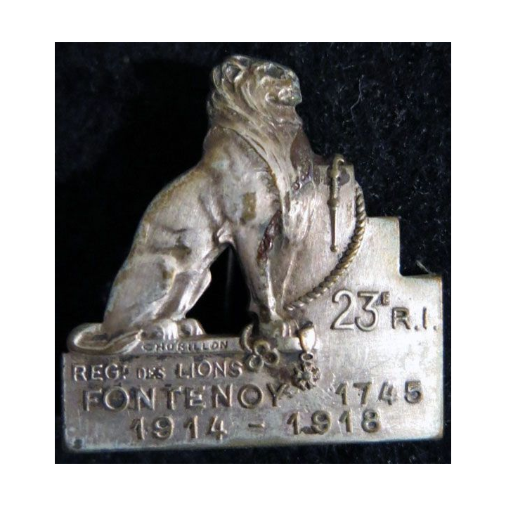 23° RI : insigne du 23° régiment d'infanterie régiment des lions, Fontenoy 1745  1914 - 1918 en métal fabrication Chobillon