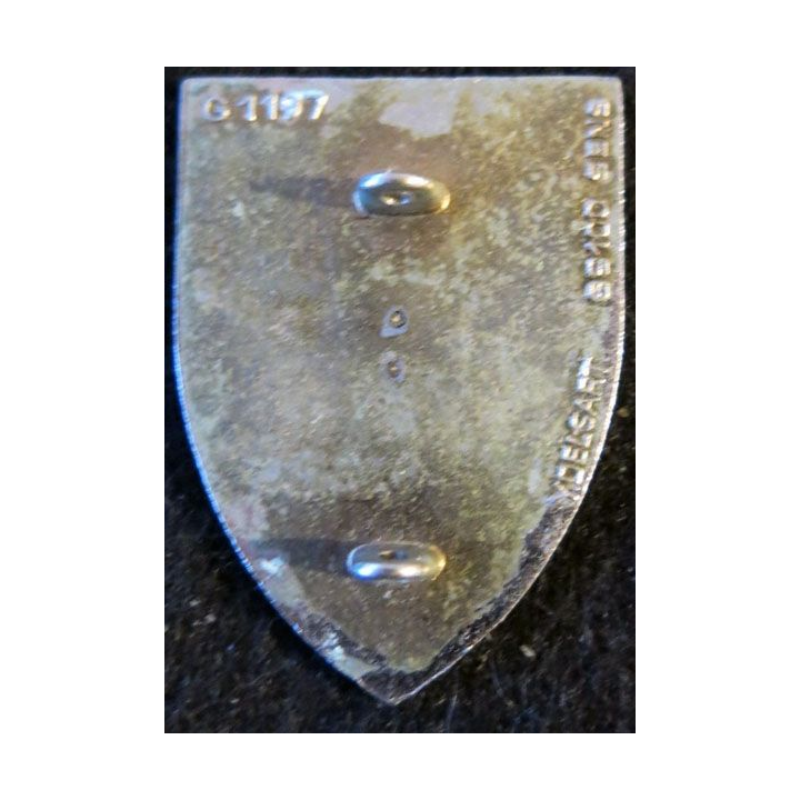 8° RI : insigne métallique du 8° régiment d'infanterie Austrasie de fabrication Delsart Sens G. 1197