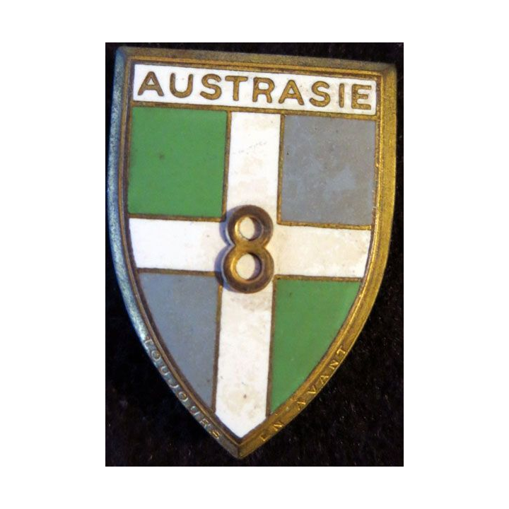 8° RI : insigne métallique du 8° régiment d'infanterie Austrasie de fabrication Drago Paris G. 1197 en émail