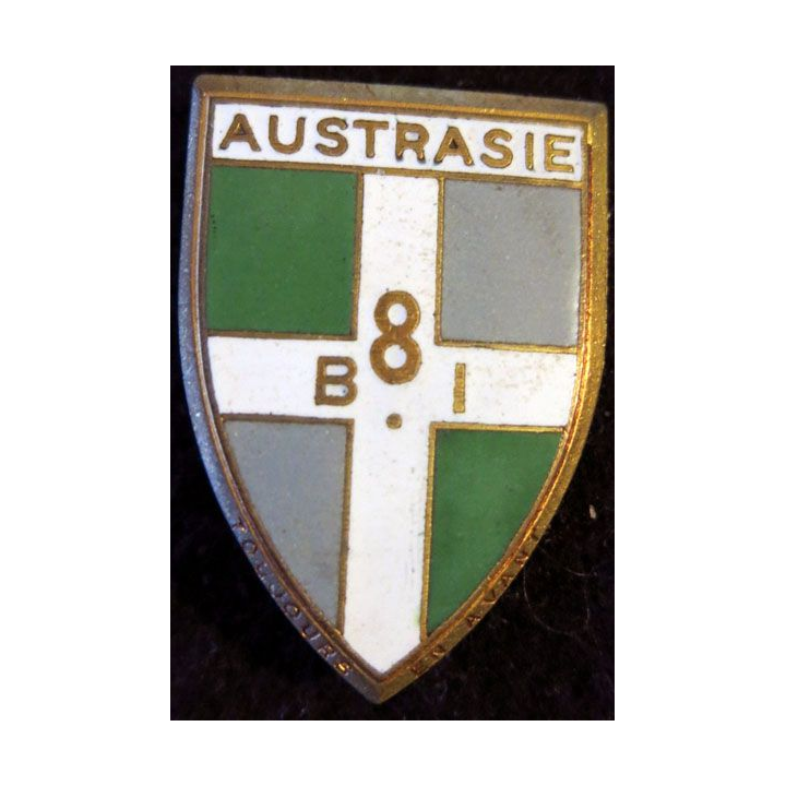8° BI : insigne métallique du 8° bataillon d'infanterie Austrasie de fabrication Drago Paris G. 1197 en émail