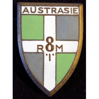 8° RIM : insigne métallique du 8° régiment d'infanterie motorisé Austrasie de fabrication Arthus Bertrand G. 1197