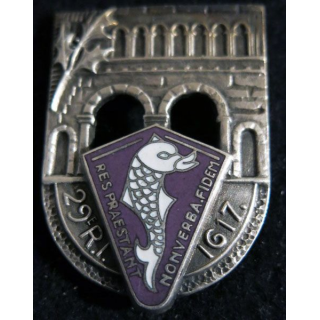 29° RI : Insigne métallique du 29° régiment d'infanterie 1617 de fabrication non marquée en émail