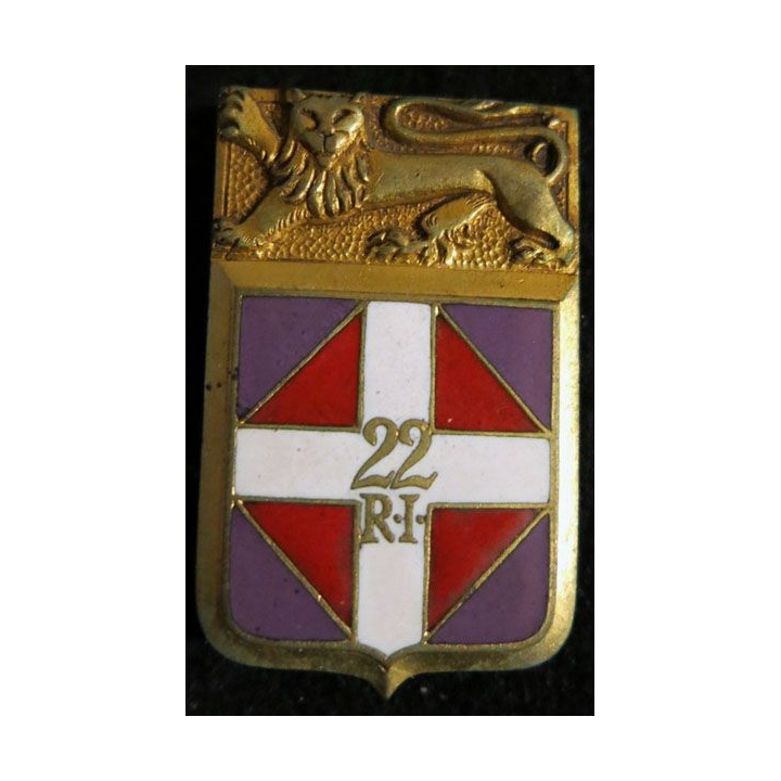 22° RI : insigne métallique du 22° régiment d''infanterie de fabrication Arthus Bertrand Paris G. 1296 en émail